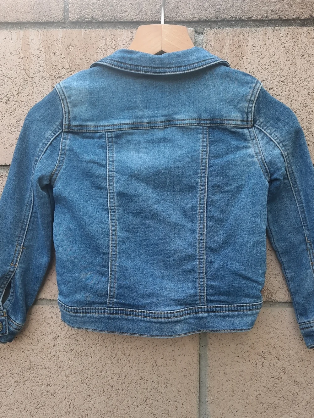 Cat & Jack Girl's Denim Button Up Jacket With Pockets Children's Size 4T Blue - Picture 2 of 6